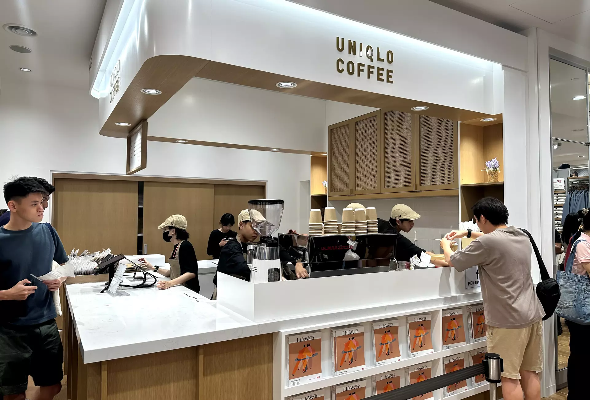 Photo of the new Uniqlo cafe in Fahrenheit 88